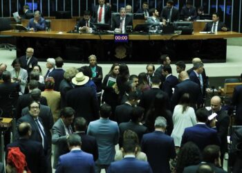 Bancada do RN se divide em votação da MP da organização ministerial