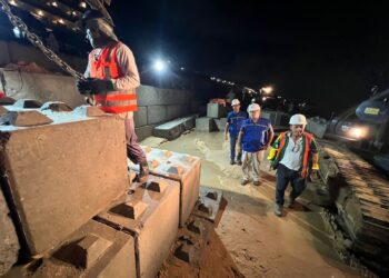 Obra do Enrocamento da praia de Ponta Negra segue em ritmo acelerado