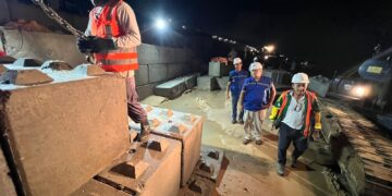 Obra do Enrocamento da praia de Ponta Negra segue em ritmo acelerado