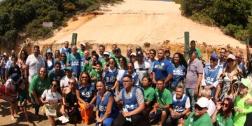 Prefeito Álvaro Dias participa de ato público em prol da engorda da praia de Ponta Negra