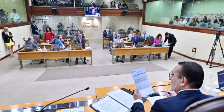 Consenso marca aprovação da LDO 2024 na AL