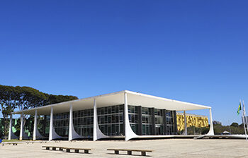 Justiça Comum deve julgar ação de servidor celetista sobre direito de natureza administrativa