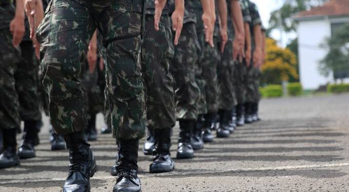 Senado envia ao Executivo sugestão de cidadão pelo fim da pensão de filho e filha de militar