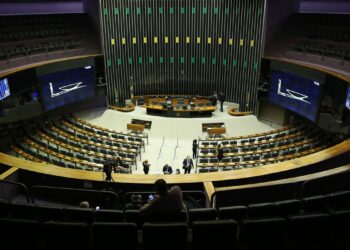 Falta de consenso adia votação da reforma tributária