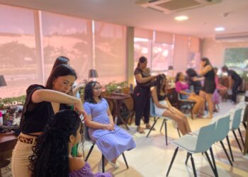 Hotel Barreira Roxa e GACC realizam ensaio fotográfico para baile de debutantes