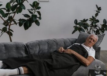 Justiça determina realização de procedimento e exame para diagnóstico em idoso