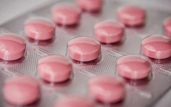 Prefeitura de Parnamirim tem recursos bloqueados para custear tratamento de adolescente com epilepsia