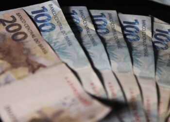 Receita abre consulta para 3º lote de restituição do Imposto de Renda