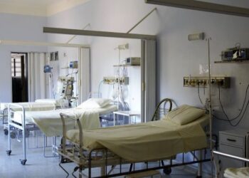 Idosa com insuficiência cardíaca terá internação custeada pelo Estado