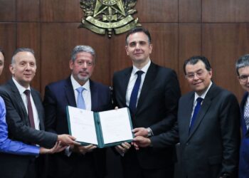 PEC da Reforma Tributária chega ao Senado