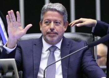 Lira confirma votação da urgência e do mérito do projeto que trata da desoneração da folha