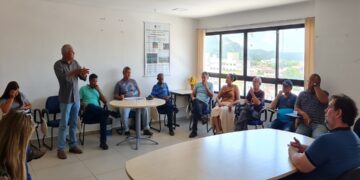 Semurb recebe trabalhadores da praia de Ponta Negra para conhecer o projeto de engorda