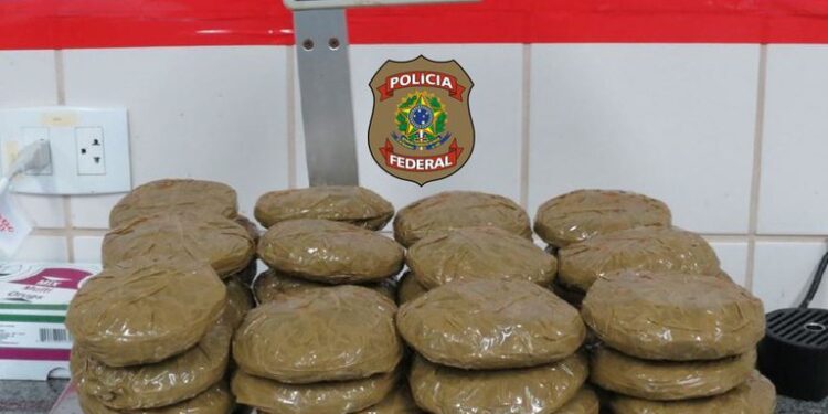 Idoso é preso com 5kg de cocaína no aeroporto de Natal