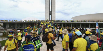Mais de 90 réus detidos pelos atos golpistas de 8 de janeiro são libertados pelo STF, mediante cumprimento de medidas cautelares