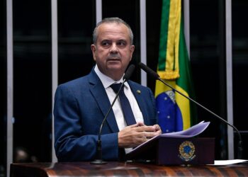 Juiz anula condenações contra Rogério Marinho