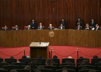 Decisão que tornou Bolsonaro inelegível por oito anos é publicada pelo TSE