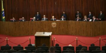Decisão que tornou Bolsonaro inelegível por oito anos é publicada pelo TSE