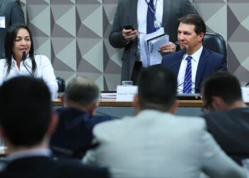 CPMI pode reconvocar Mauro Cid e quebrar sigilos de Zambelli