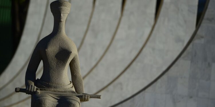 STF retoma julgamento sobre descriminalização do porte de drogas