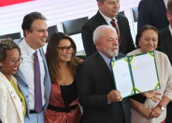 “Não se pode falar em meritocracia com educação desigual”, diz Lula