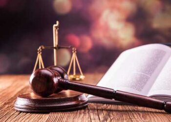 Consumidor será indenizado por banco que realizou descontos indevidos em sua conta