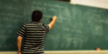 Concurso: decisão não vê ilegalidade em contratação temporária de professores