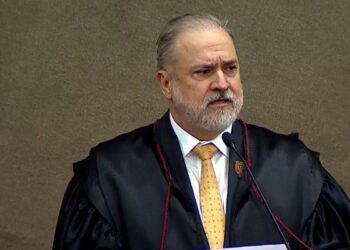 Eletrobras: Aras é favorável à ação que pede poder de voto para União