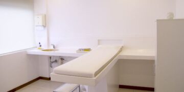 Plano de saúde deve arcar com internação de paciente em clínica terapêutica