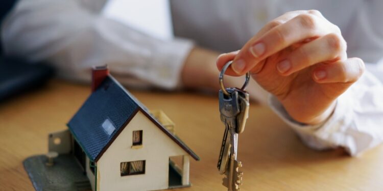 Vedação ao preço vil também se aplica à alienação do bem por iniciativa particular