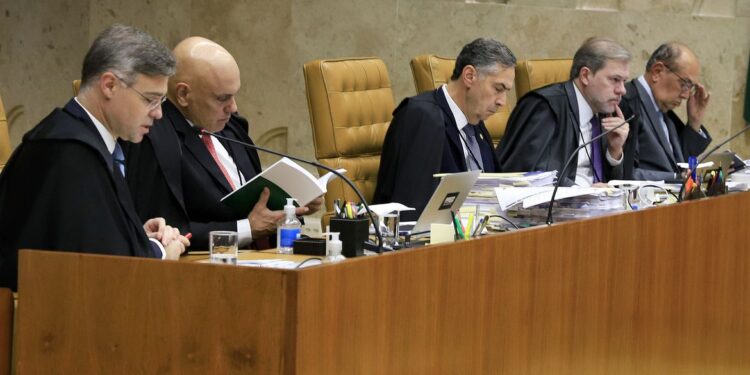 Barroso é quarto ministro a votar contra marco temporal no STF