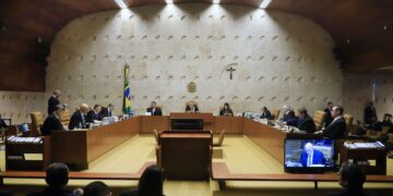 Em julgamento de réu envolvido no 8 de janeiro, Moraes vota por condenação de 17 anos e Nunes Marques por absolvição parcial