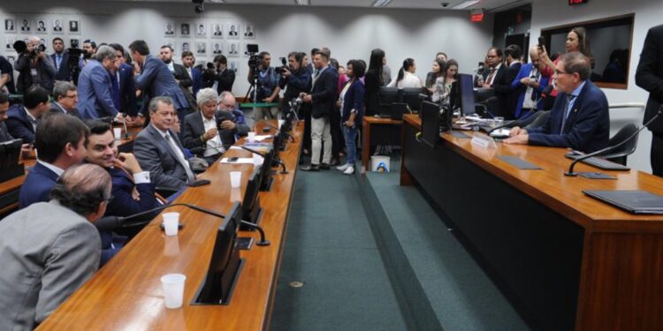 CPI da Manipulação no Futebol pode votar relatório nesta quarta-feira