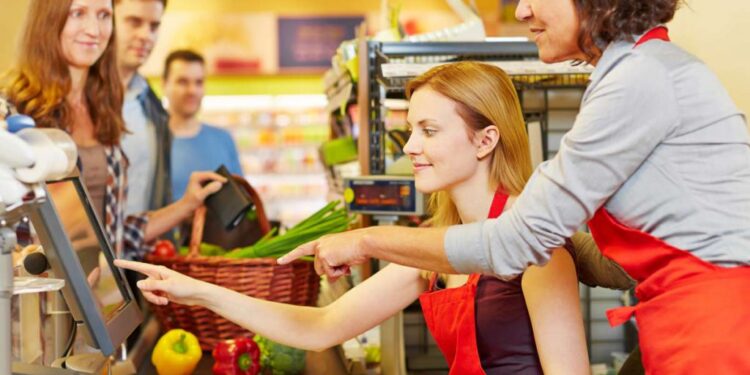 Por uso de lista de empregados para firmar acordo fraudulento, supermercado é condenado