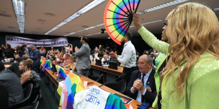 MPF pede arquivamento de projeto que proíbe casamento homoafetivo