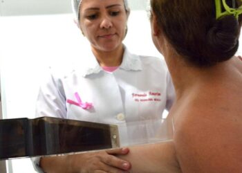 Caminhão da Mamografia chega a Cajupiranga, em Parnamirim