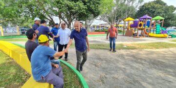 Praça Aluízio Alves, no Parque Industrial, recebe novo playground infantil