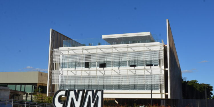 Prefeitos fazem nova marcha para pedir socorro financeiro em Brasília