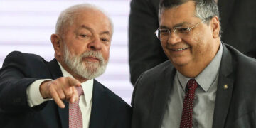 Relator projeta mais de 50 votos a favor de indicação de Dino ao STF