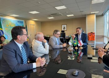 Álvaro Dias busca apoio do Governo Federal para atender população e recuperar Natal