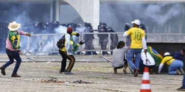 Atos antidemocráticos: mais cinco envolvidos são condenados pelo STF