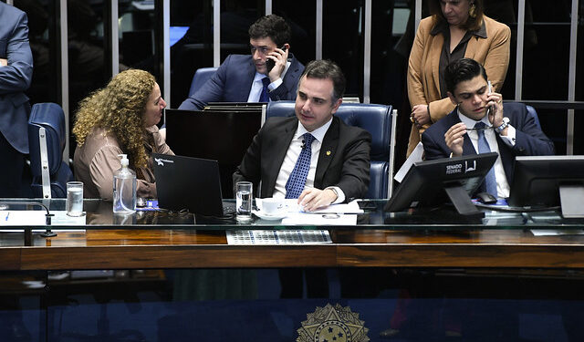 PEC que limita decisões individuais de ministros do STF é aprovada no Senado