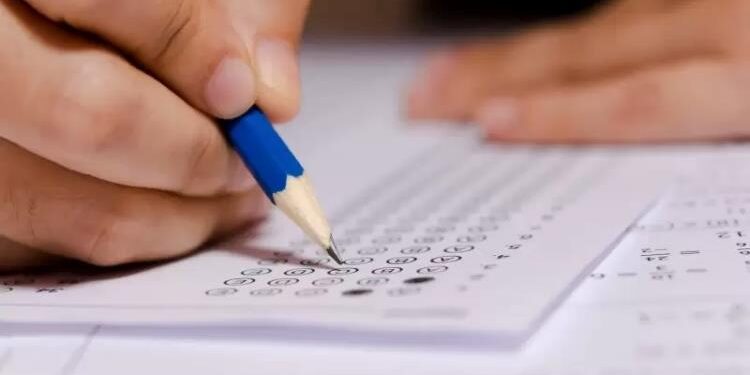 Concursos abertos: 44 órgãos abrem inscrições para vagas de até R$ 30.617