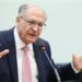Alckmin defende alternativa para desonerar folha de pagamento
