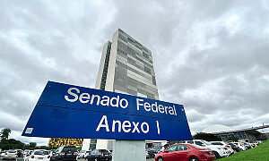 Senado fará esforço concentrado para votar indicações de Dino, Gonet e outros nomes