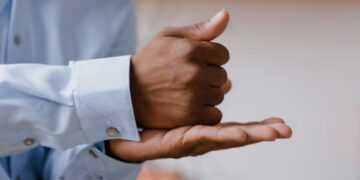 Candidato com deficiência auditiva deve ser reincluído em demais fases do concurso da Polícia Civil