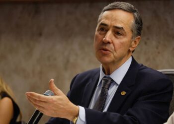 Julgamento sobre aborto não será pautado no curto prazo, diz Barroso