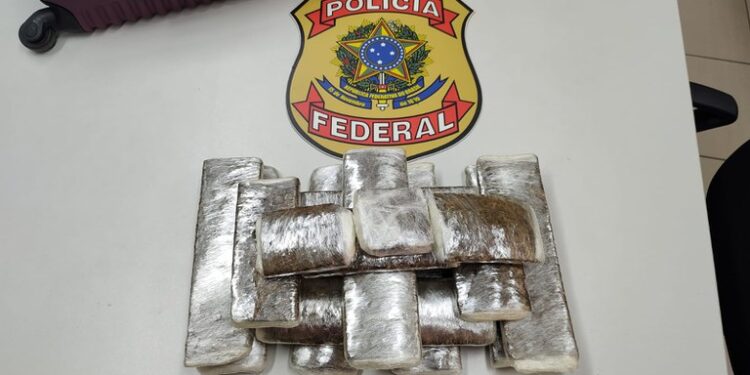 PF prende mulher por tráfico de drogas no RN