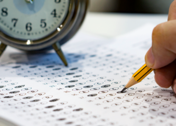 62 concursos vão abrir 3.676 vagas na semana Pré-Natal; inicial de até R$ 19.952