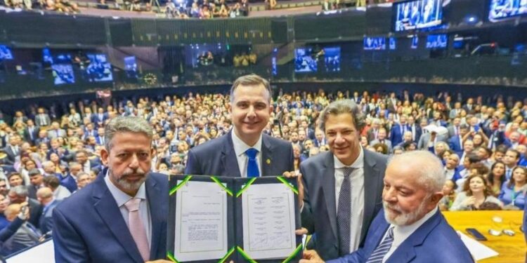 Entenda a reforma tributária promulgada nesta quarta