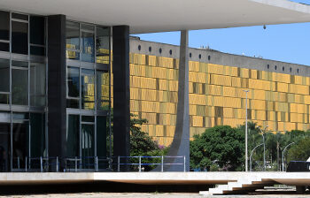 STF suspende ação sobre competência da União para fiscalizar regimes previdenciários estaduais